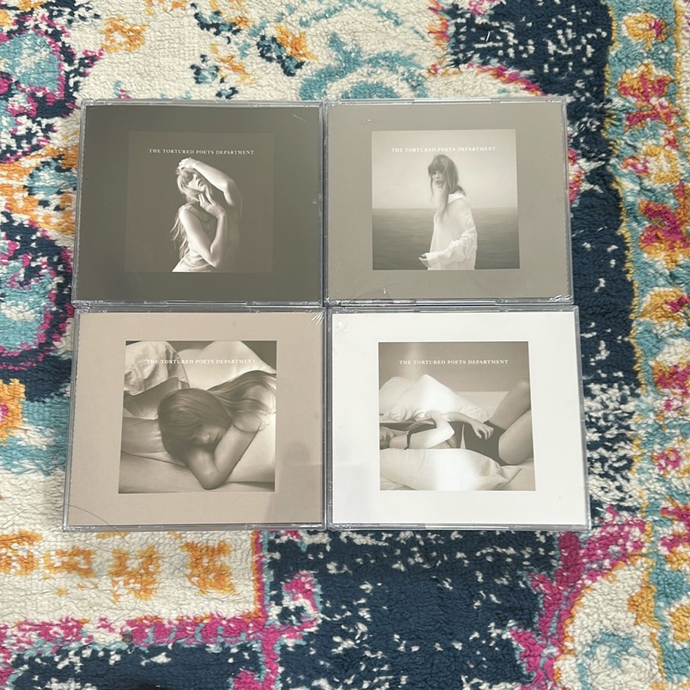 The Tortured Poets Department Collectors deluxe CD edition badges